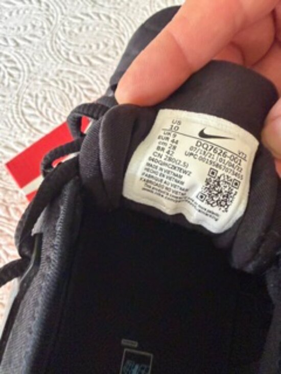 Nike Air Vapormax‎ Plus DQ7626-001 Size 10  Black with blue main image 5